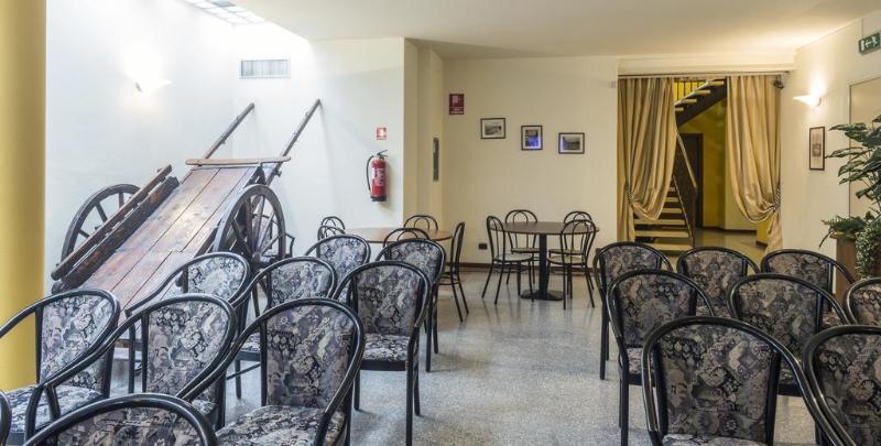 Hotel Postumia Dossobuono Bagian luar foto