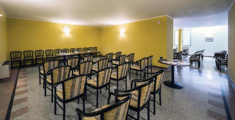 Hotel Postumia Dossobuono Bagian luar foto