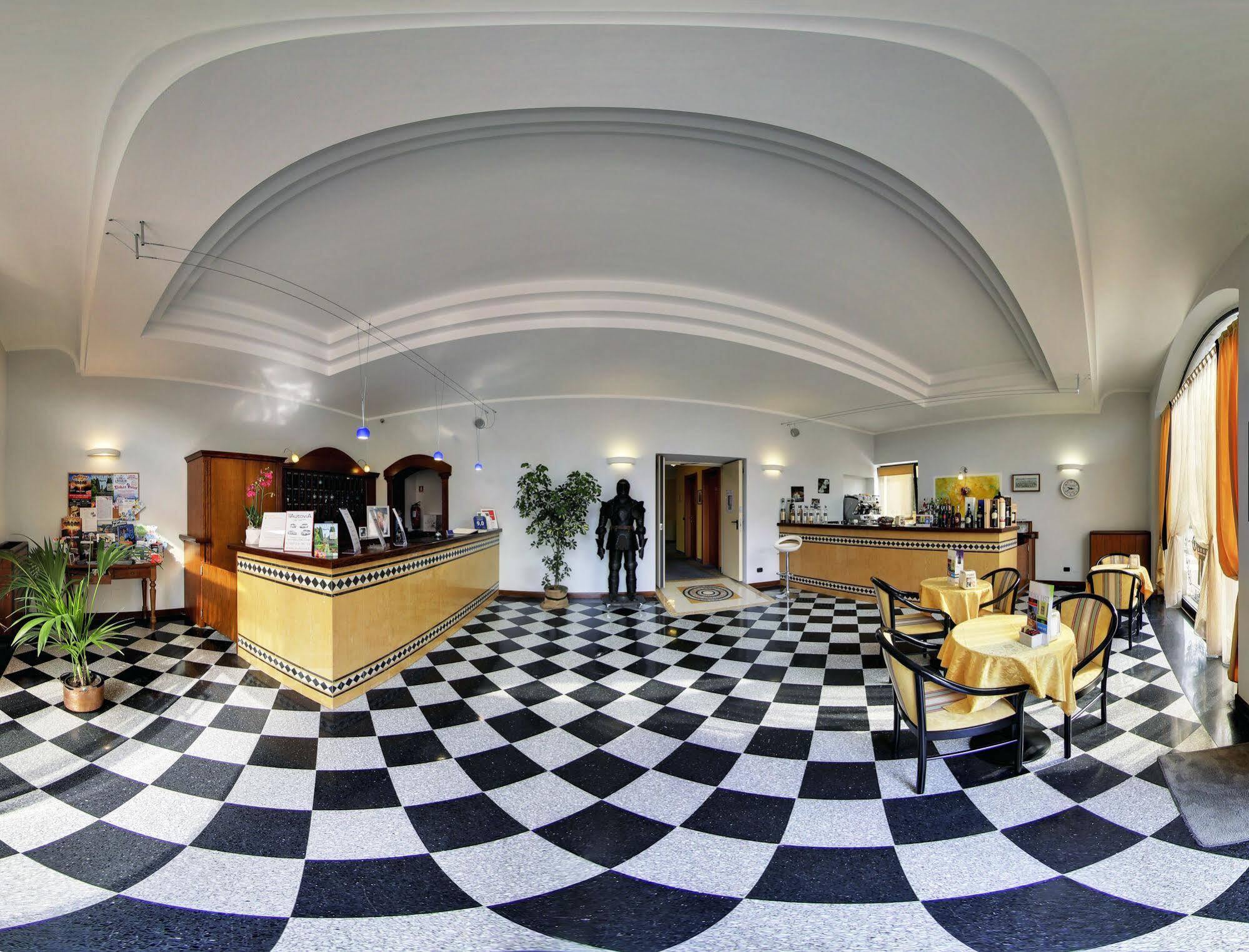 Hotel Postumia Dossobuono Bagian luar foto